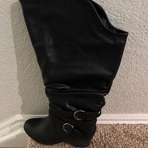 Wide calf black boots-never worn